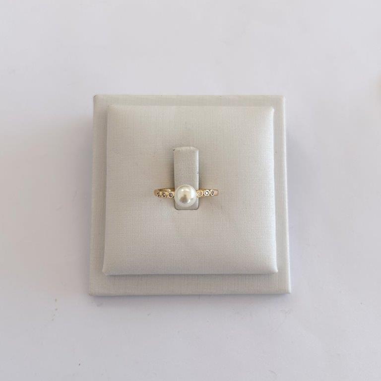 Anel Zirconias e Perola