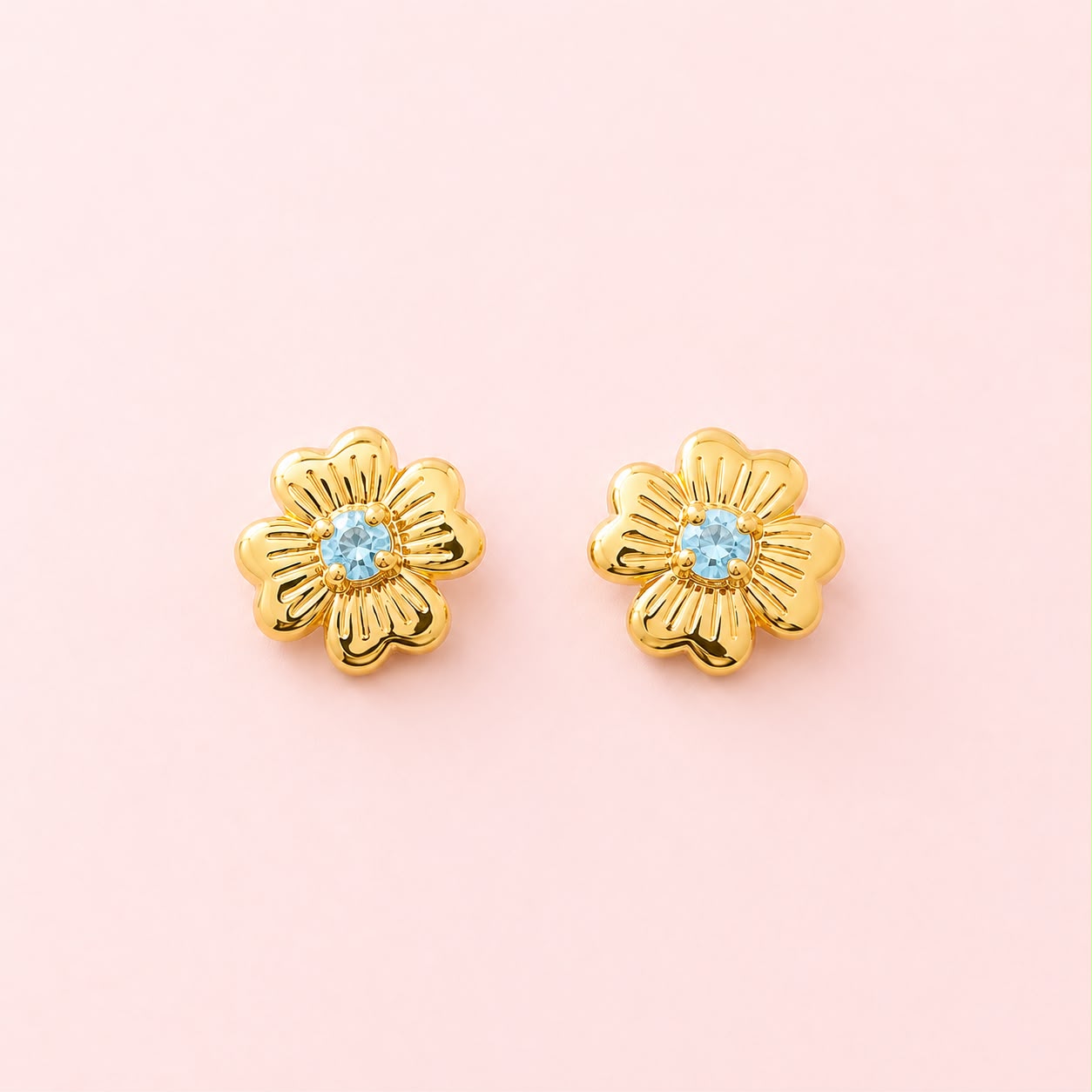 Brinco Mini Flor c/ Zirconia