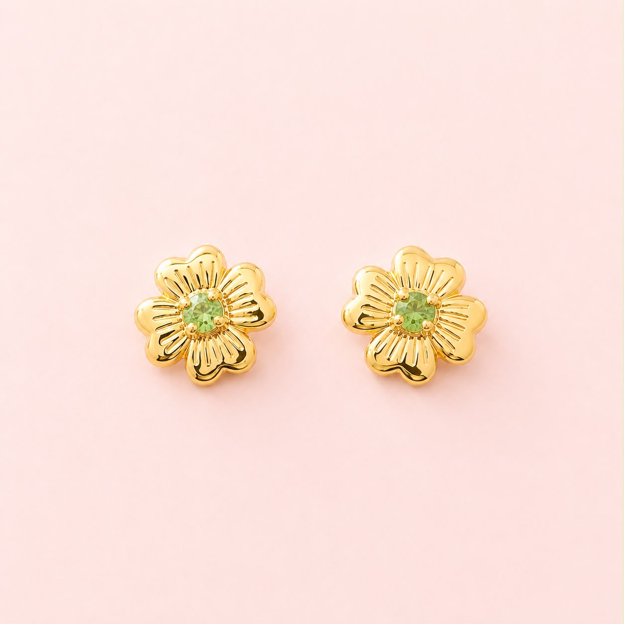 Brinco Mini Flor c/ Zirconia