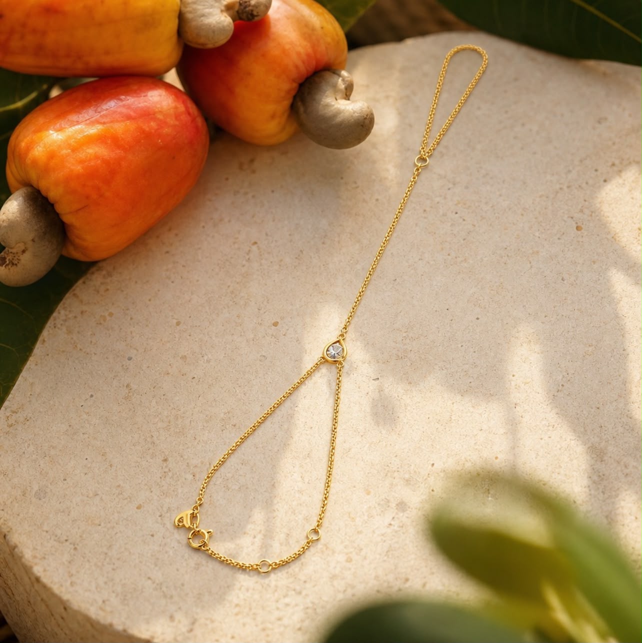 Pulseira hand chain gota Bruna Semijoias