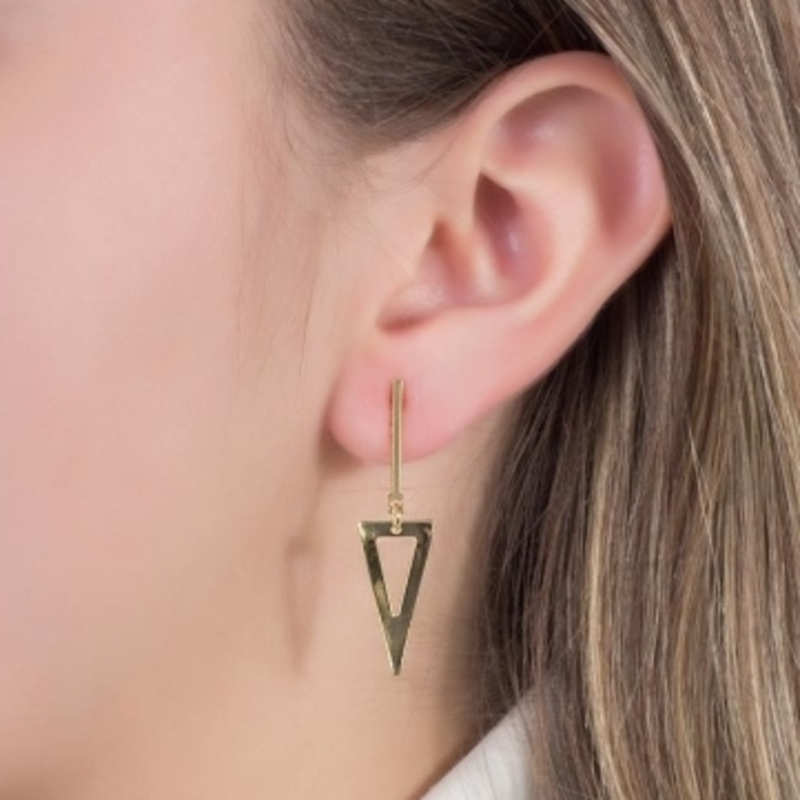 Brinco Haste com Triangulo Banhado a Ouro 18k