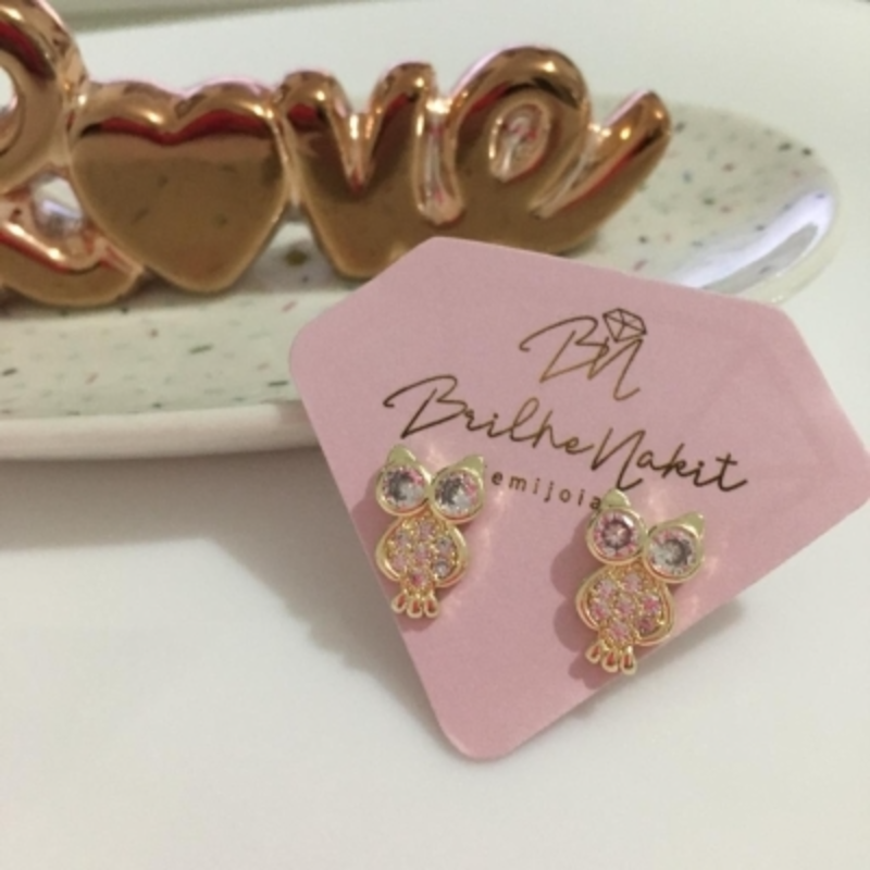 Brinco Coruja Cravejada Banhada a Ouro 18k