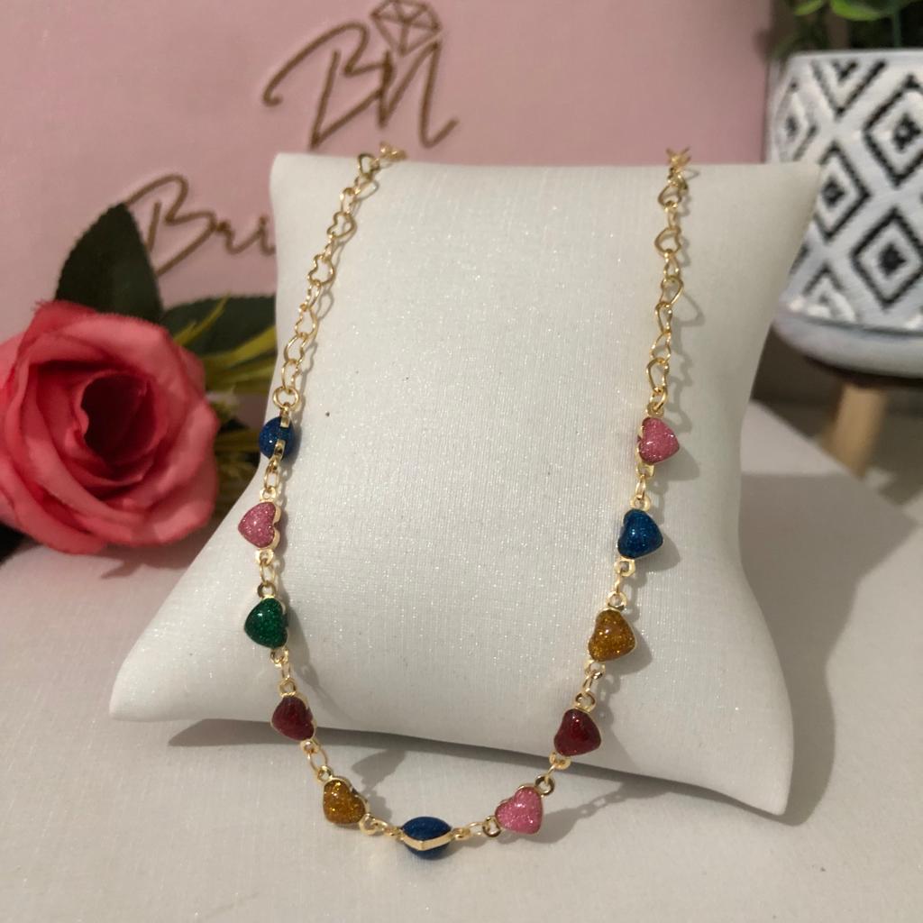 Choker Elos Coração com Pedras Coração Coloridas 33cm + 10cm Extensor Banhada a Ouro 18k