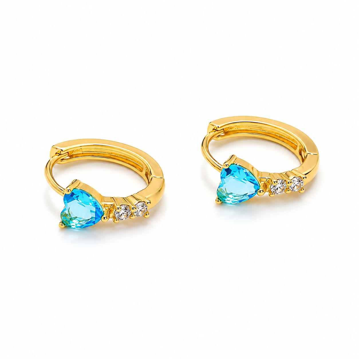 Brinco Argolinha com Coração Cristal Aquamarine e Duas Pedrinhas de Zircônia Banhada a Ouro 18k