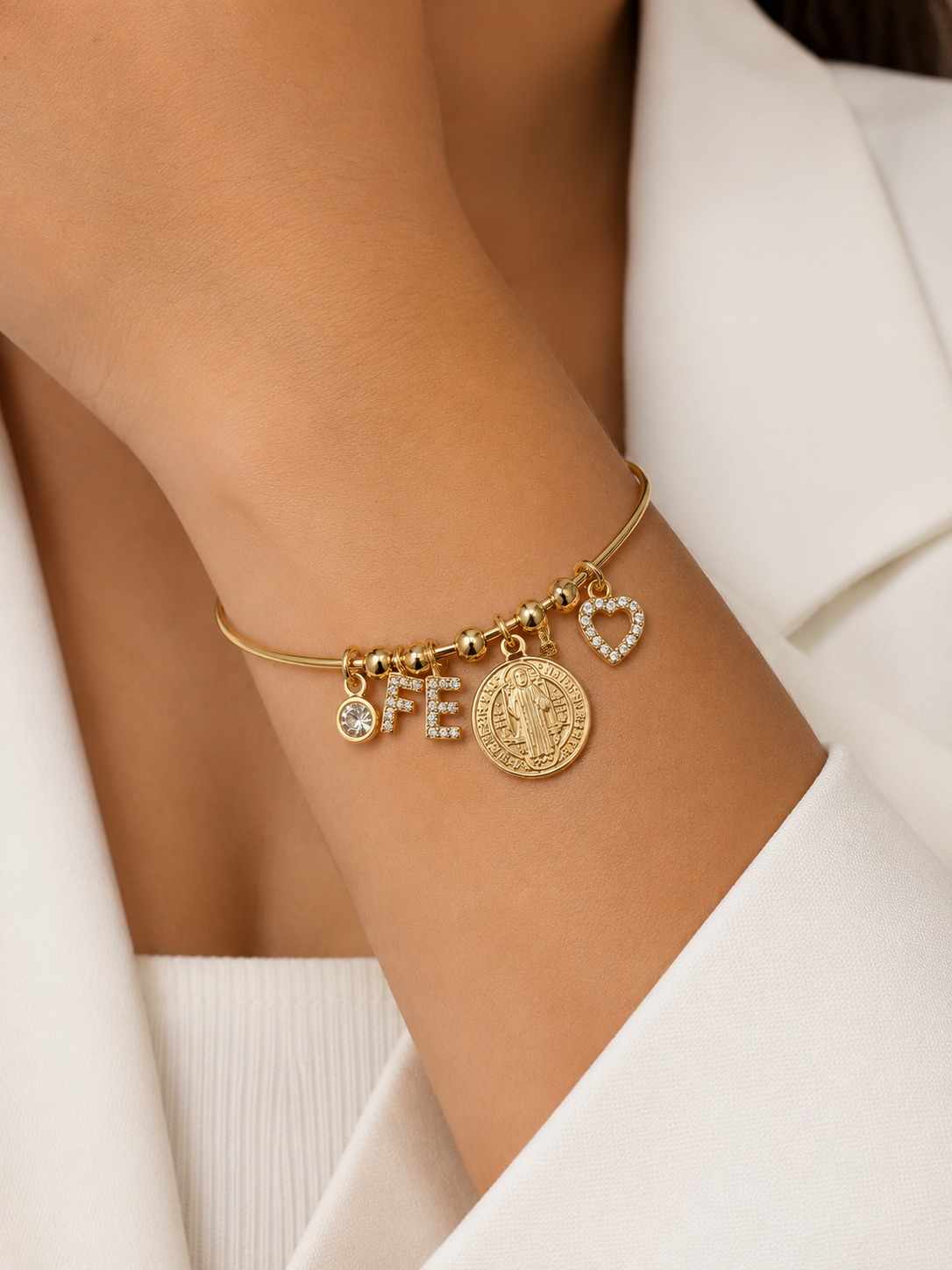 Bracelete Fé com Medalha e Coração Cravejado