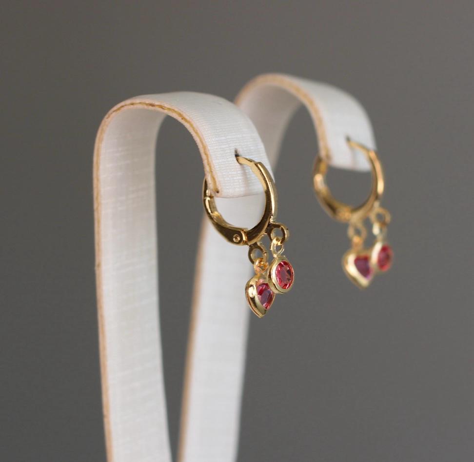 Brinco Argolinha Articulada Coração Rosa + Zircônia