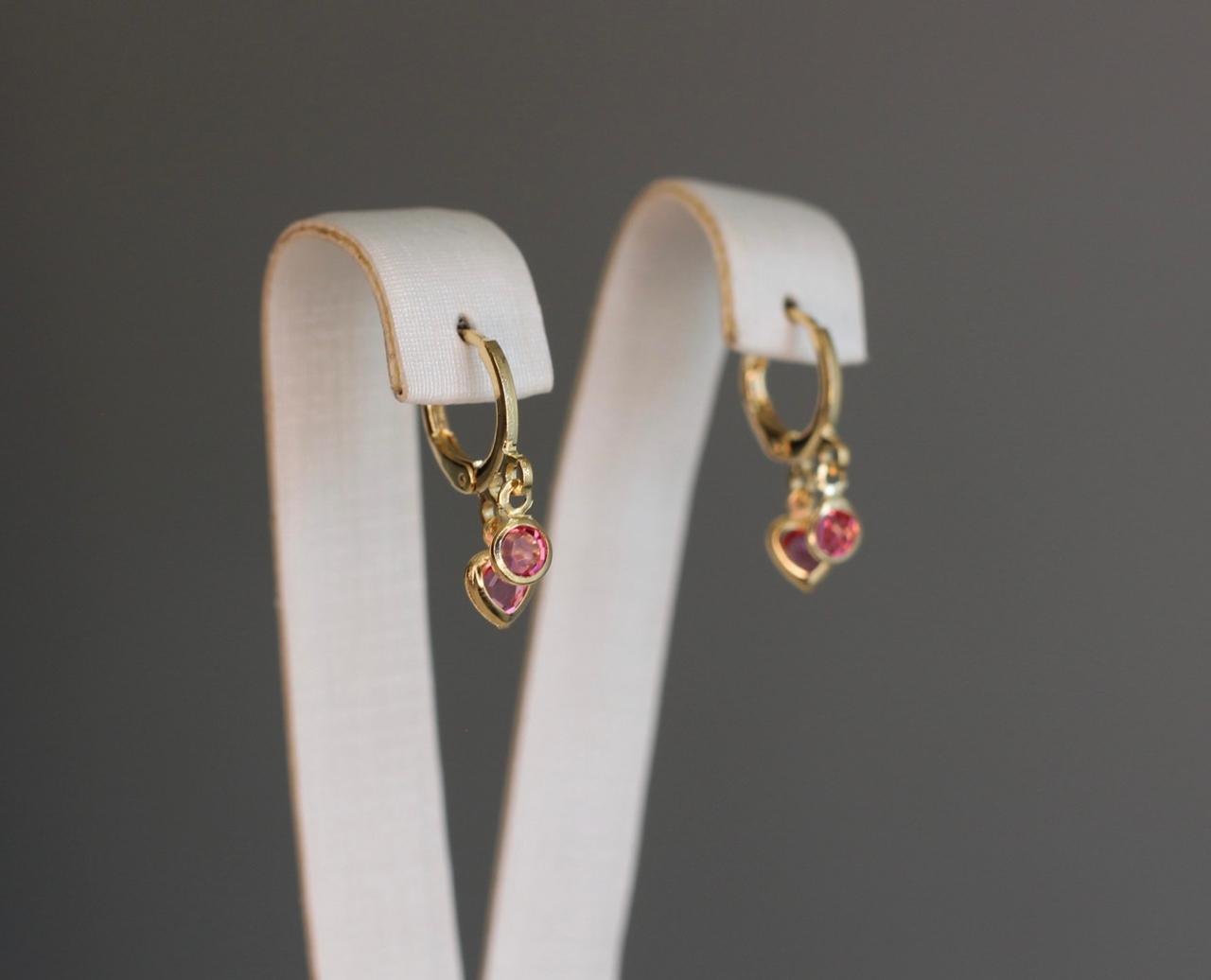 Brinco Argolinha Articulada Coração Rosa + Zircônia