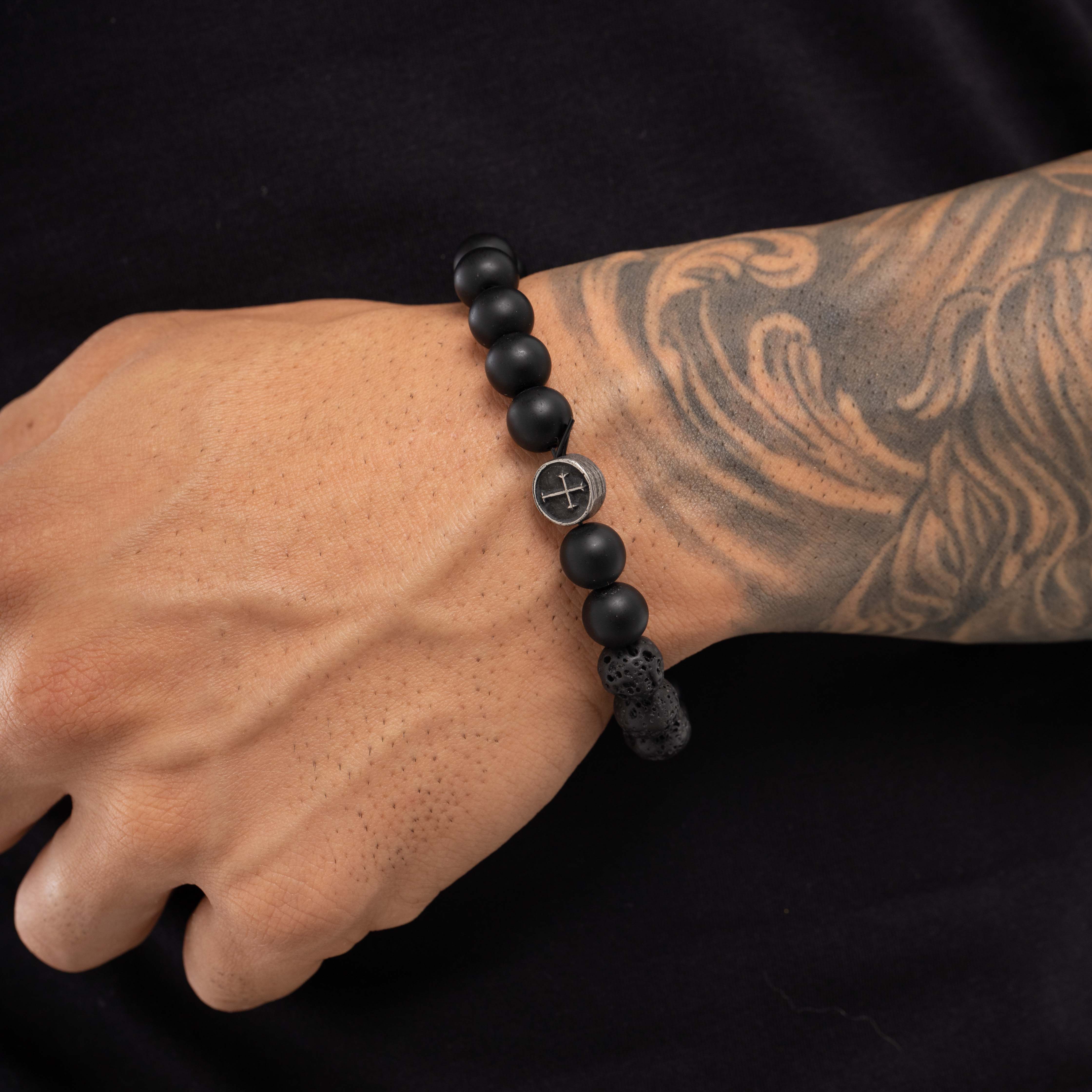 PULSEIRA MASCULINA BOLINHAS VULCÂNICAS FOSCA COM ADORNOS E PINGENTE ANCORA ,BOLINHA MARMORIZADA CRISTAL