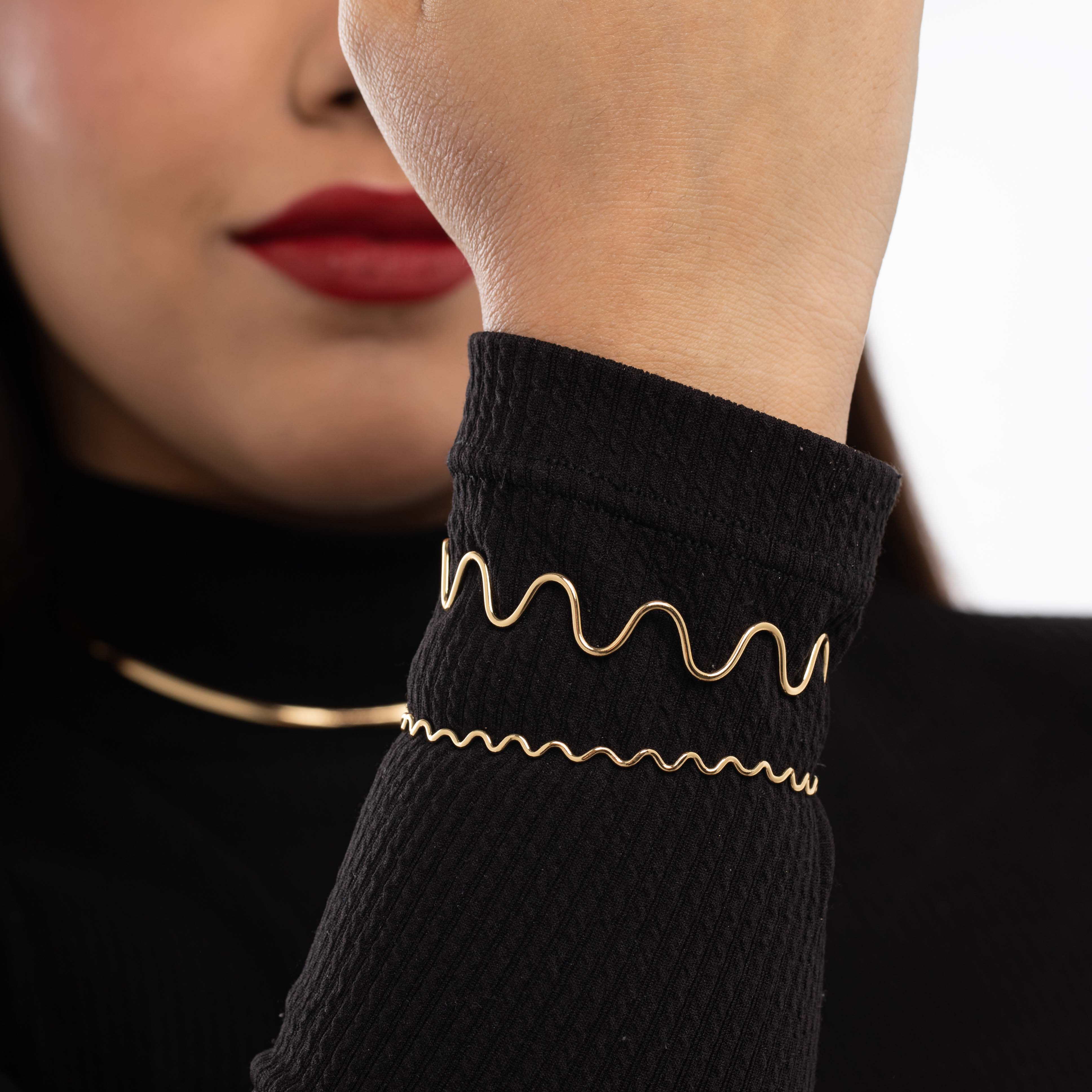 BRACELETE ONDULADO LARGO - BANHADO A OURO 18K