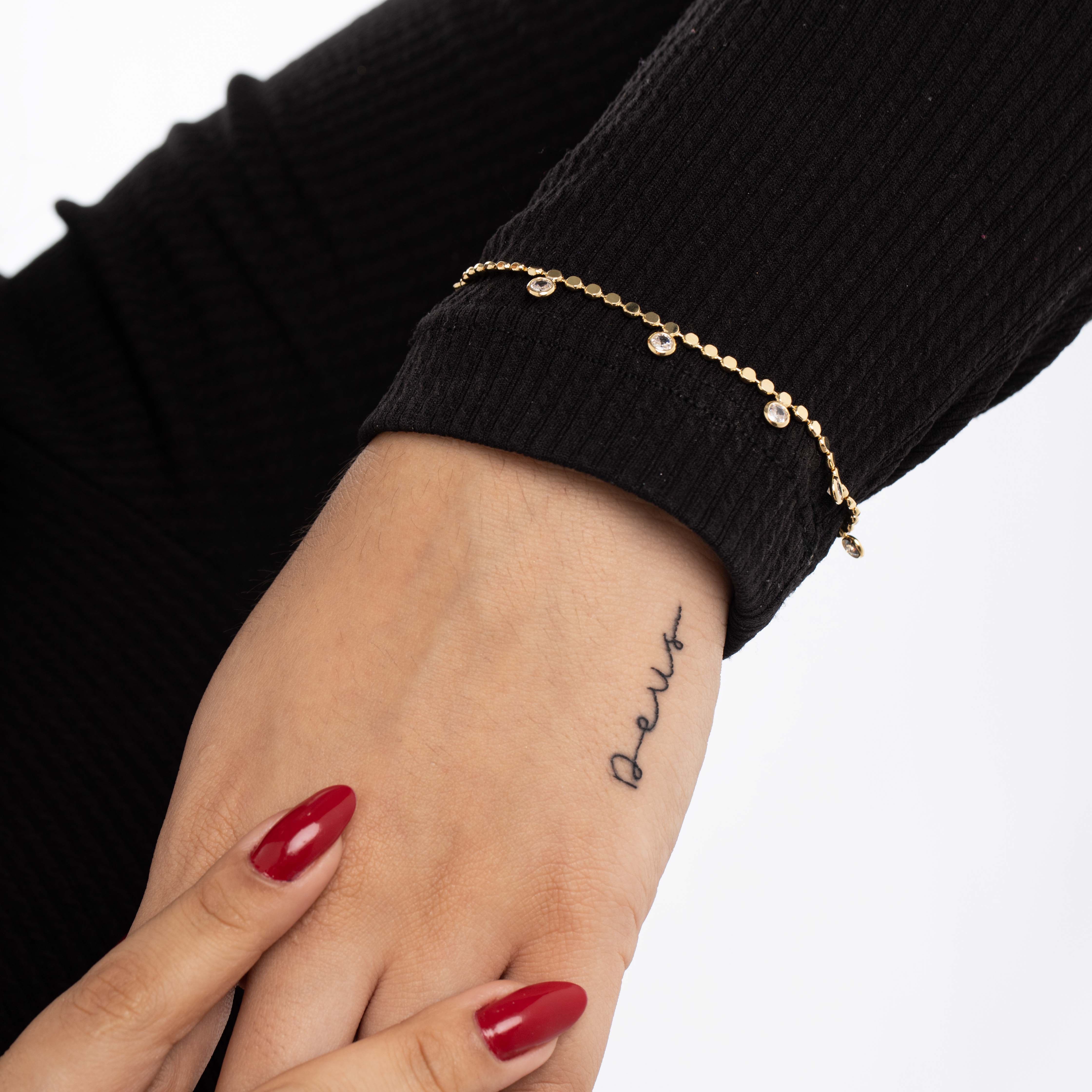 PULSEIRA PONTILHADA LISA COM PENDURICALHO PONTO DE LUZ ZIRCONIA CRISTAL COM EXTENSOR - BANHADO A OURO 18K