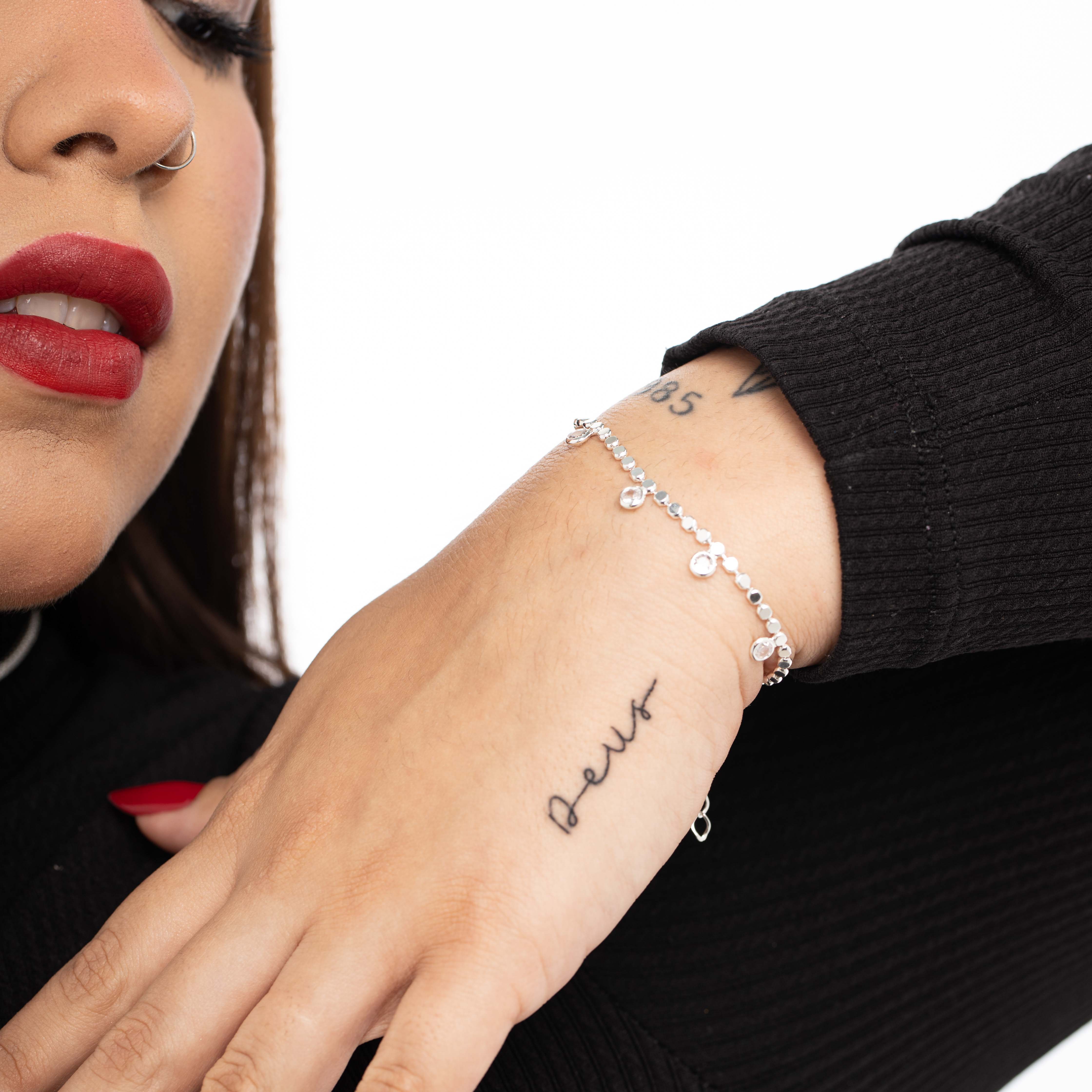 PULSEIRA PONTILHADA LISA COM PENDURICALHO PONTO DE LUZ ZIRCONIA CRISTAL COM EXTENSOR - BANHADO A PRATA 925