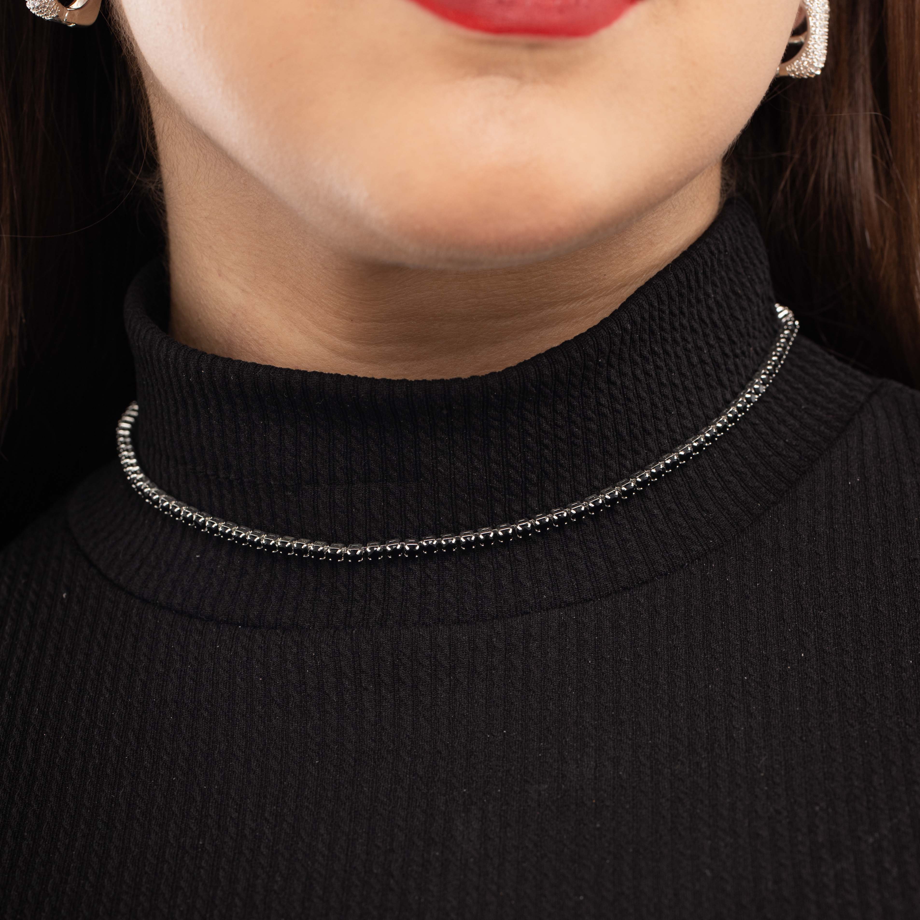 CHOKER CORRENTE RIVIERA MÉDIA COM ZIRCONIA PRETA E EXTENSOR  - BANHADO A PRATA 925