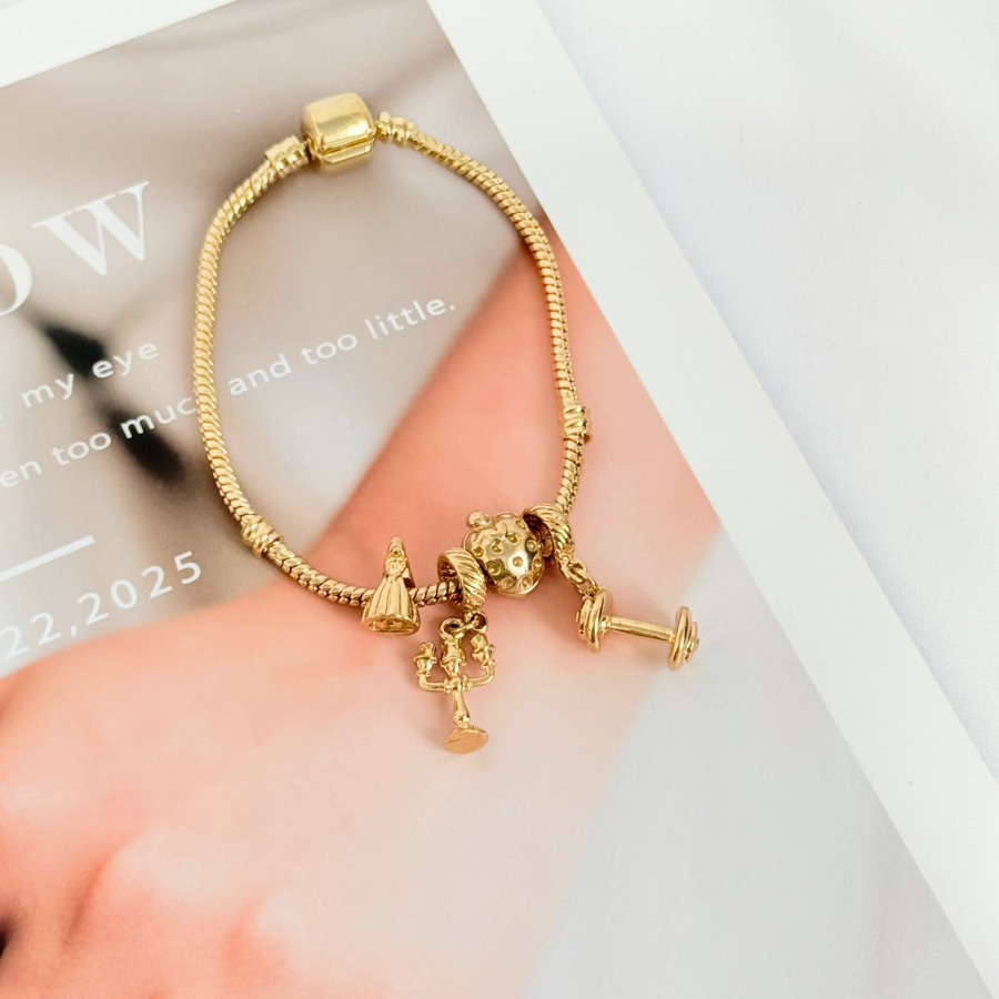 PULSEIRA (INSPIRAÇÃO VIVARA) COM 4 BERLOQUES