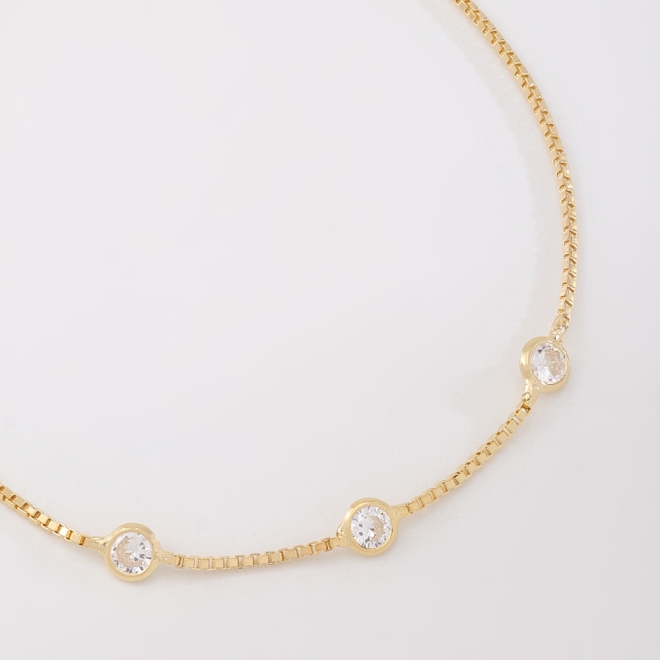 PULSEIRA COM ZIRCÔNIAS CRISTAIS LAPIDADAS E FECHO AJUSTÁVEL