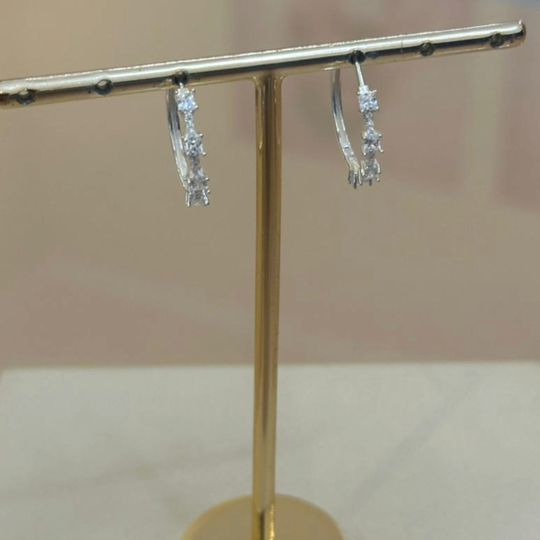 ARGOLA PRATA CRAVEJADA CRISTAL