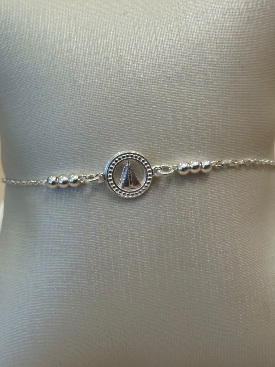 PULSEIRA PRATA BOLINHAS E MEDALHA DE NOSSA SENHORA APARECIDA