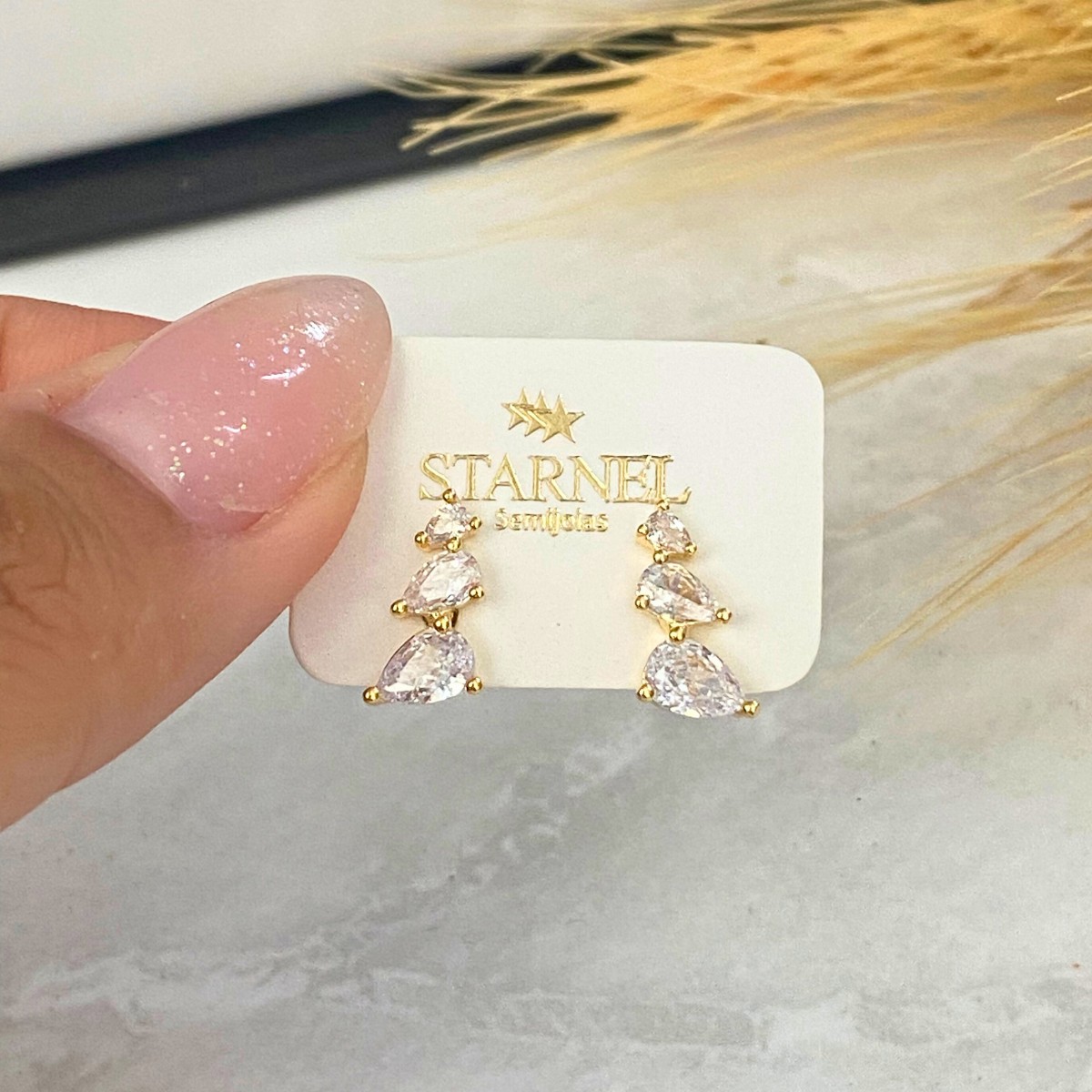 BRINCO EAR CUFF 3 GOTAS CRAVEJADAS CRISTAL