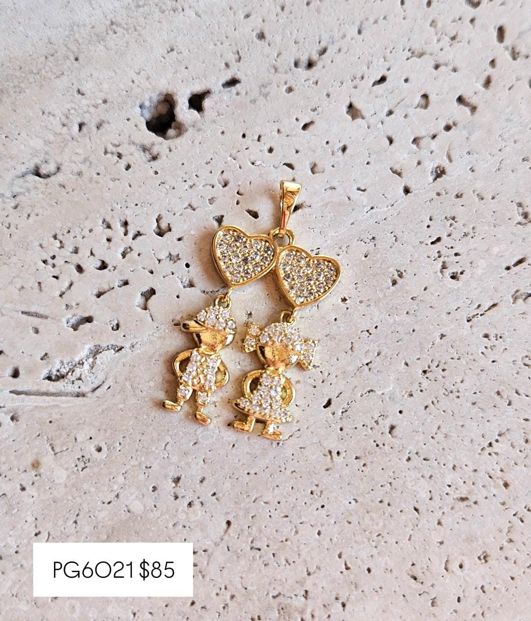 Pingente Casal Cravejado (2,5x1,7cm)