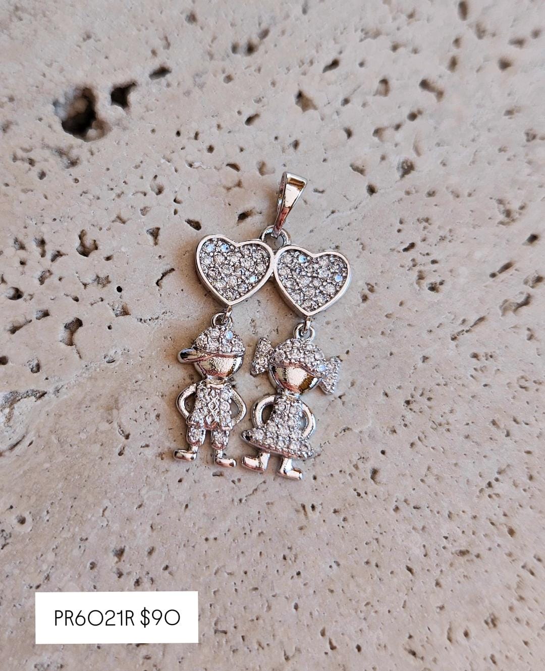 Pingente Casal Cravejado (2,5x1,7cm)