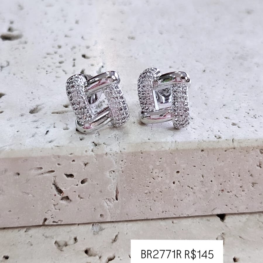 Brinco Quadrado Liso e Cravejado