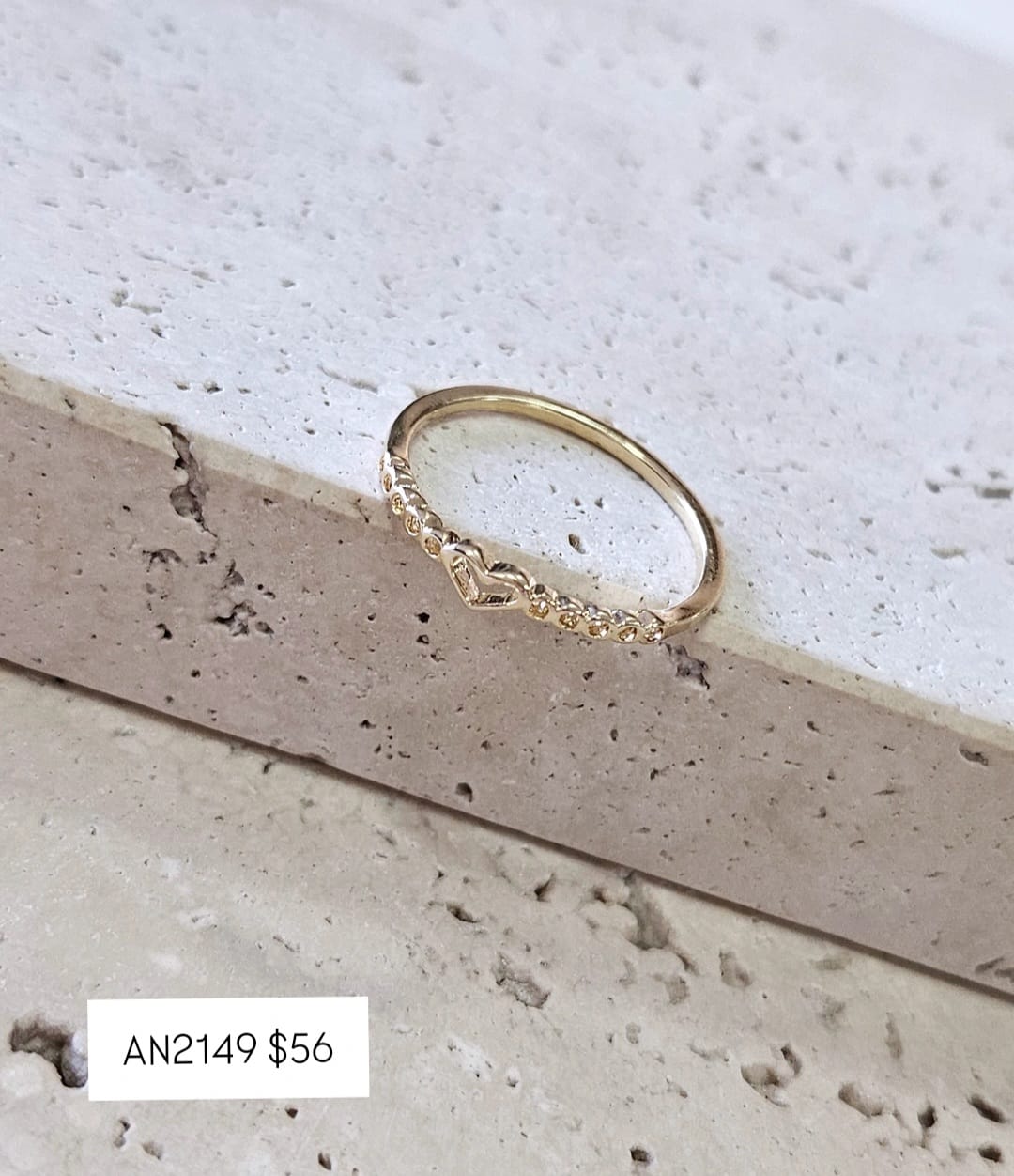 Anel Mini Coração Vazado com Furinhos Lateral N15
