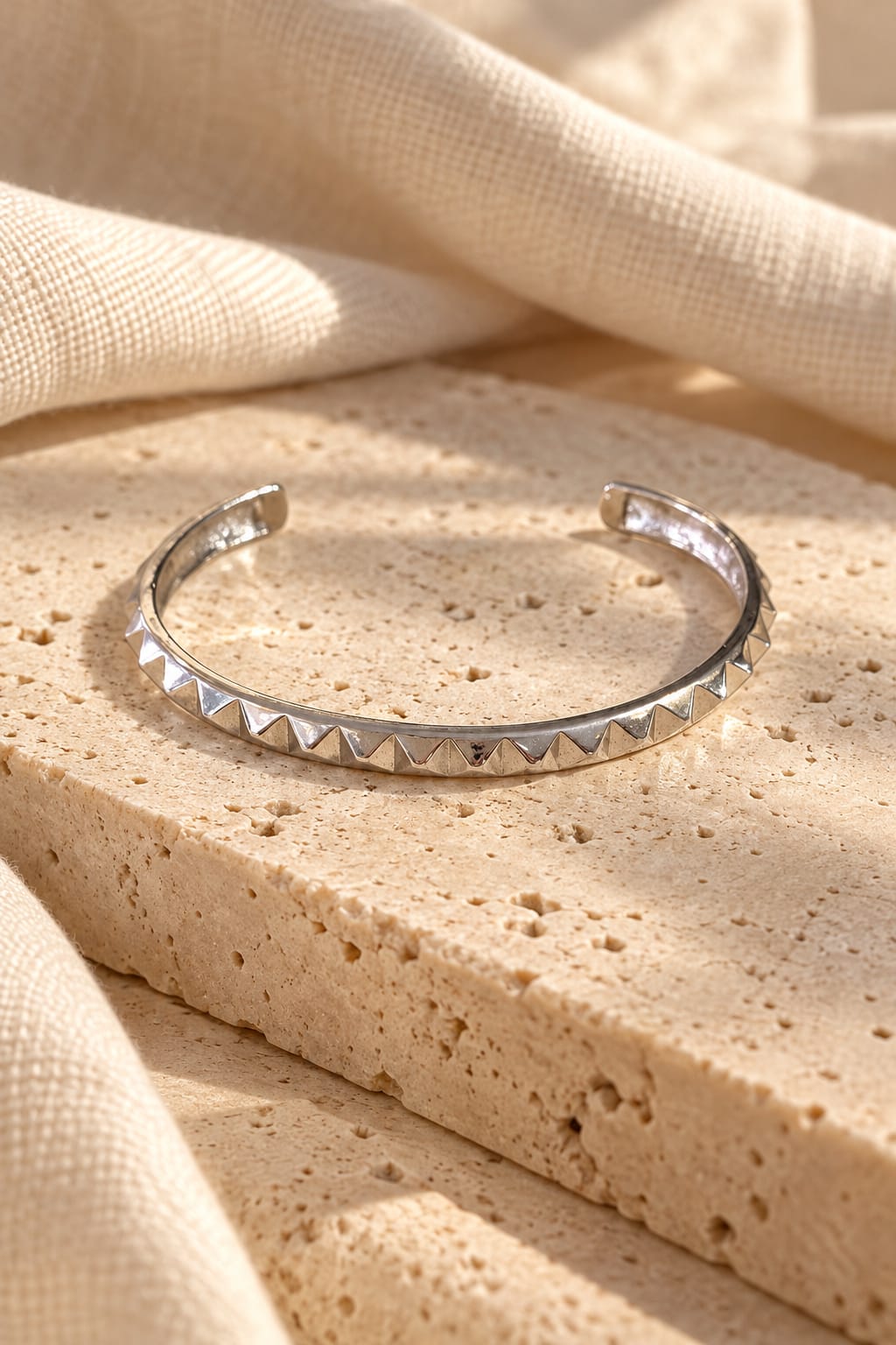 Bracelete Relevo Aro Aberto