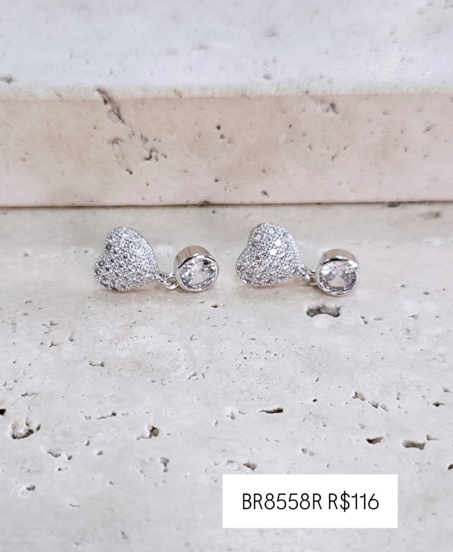 Brinco Coração Cravejado com Zirconia Pendurada