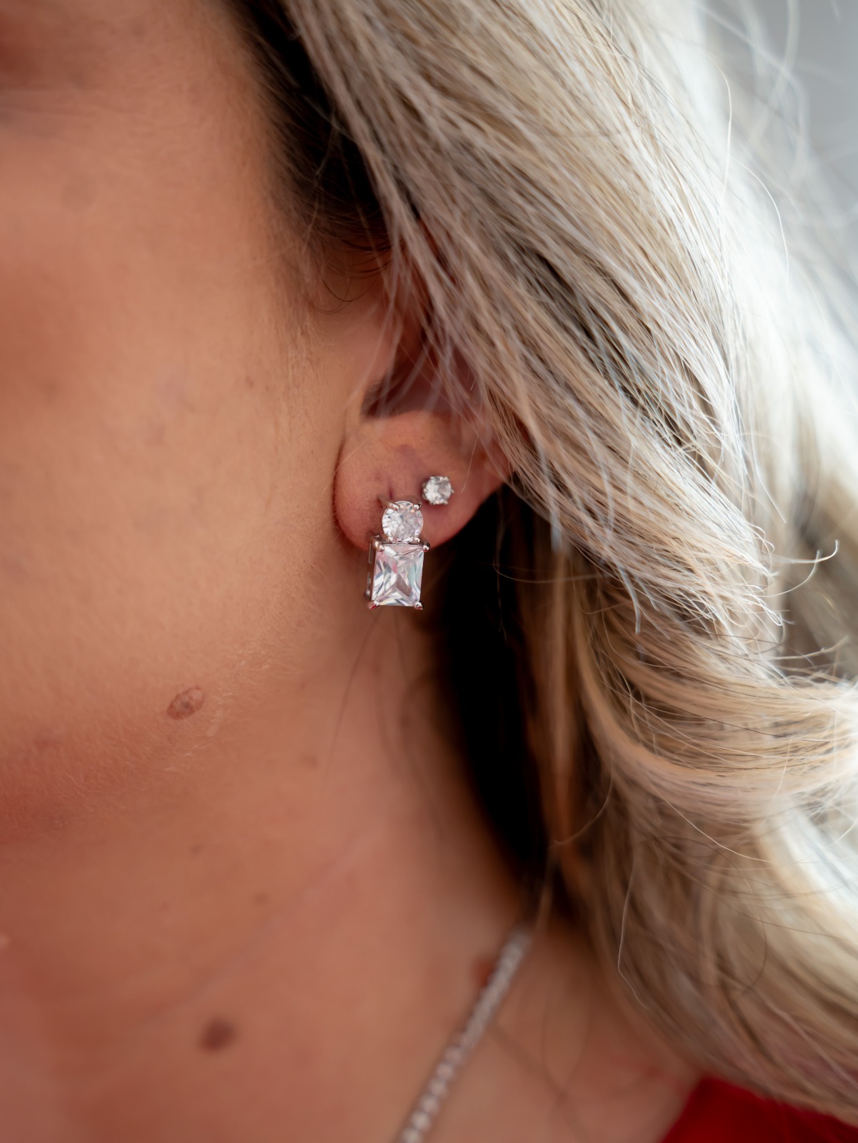 Brinco Zirconia Cristal Retangular e Redonda