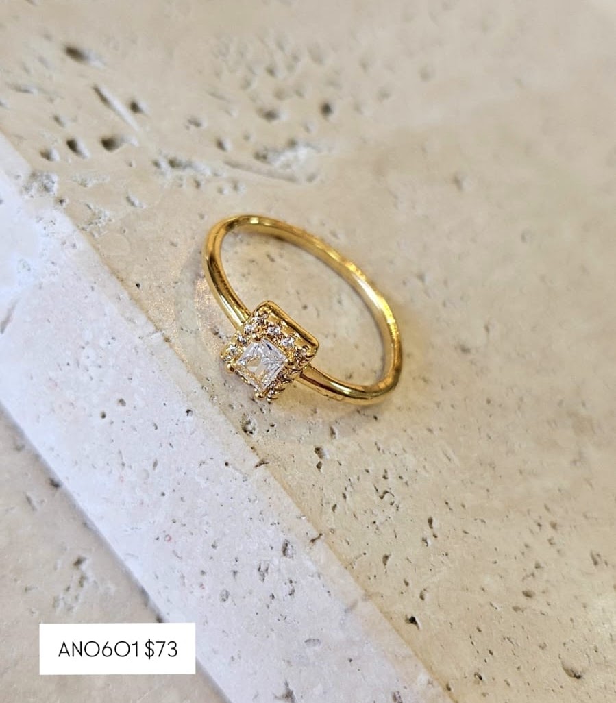 Anel Solitário Quadrado Zirconia N18