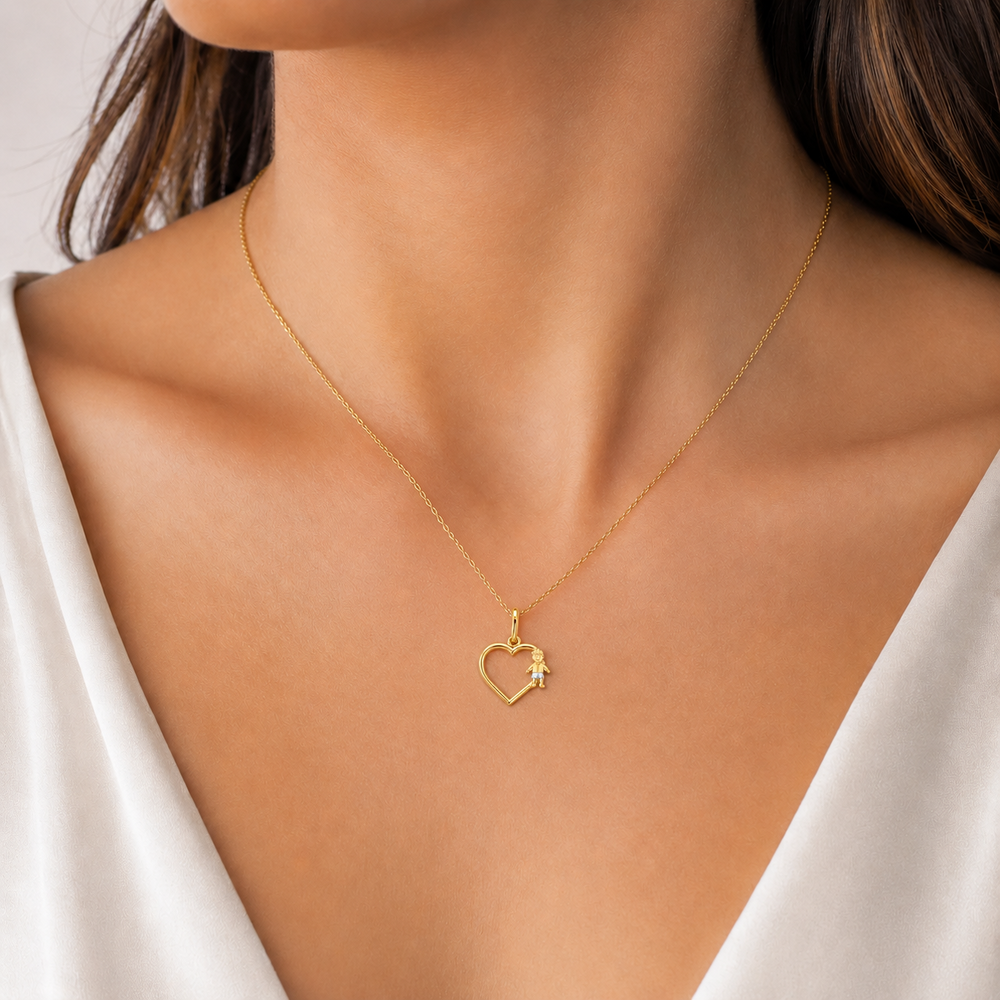 Pingente Coração Vazado com 1 Menino Banhado a ouro 18k - 1,5 cm
