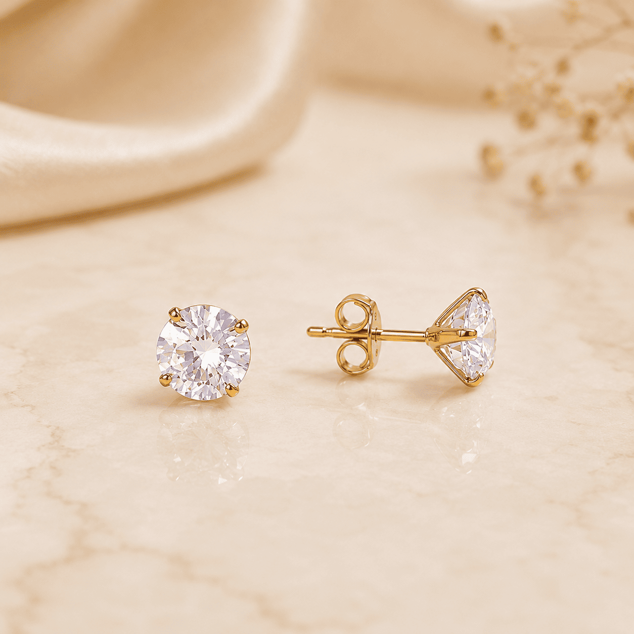 Brinco Ponto de Luz Banhado a Ouro 18k com Zircônia - 8mm