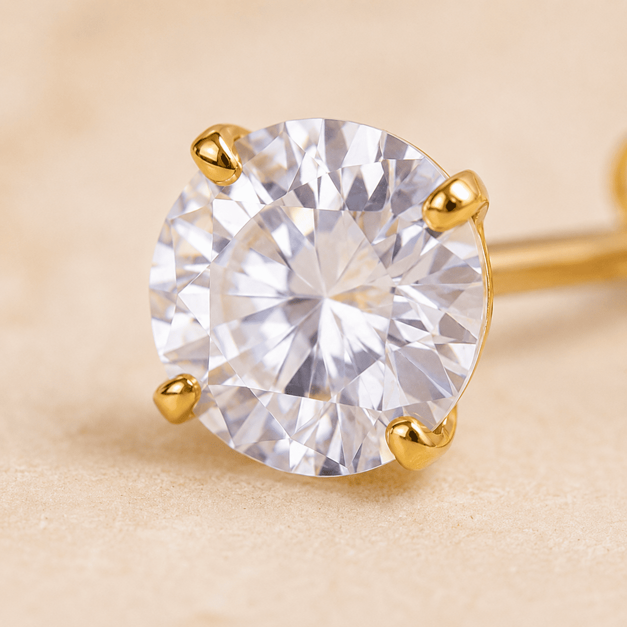 Brinco Ponto de Luz Banhado a Ouro 18k com Zircônia - 8mm