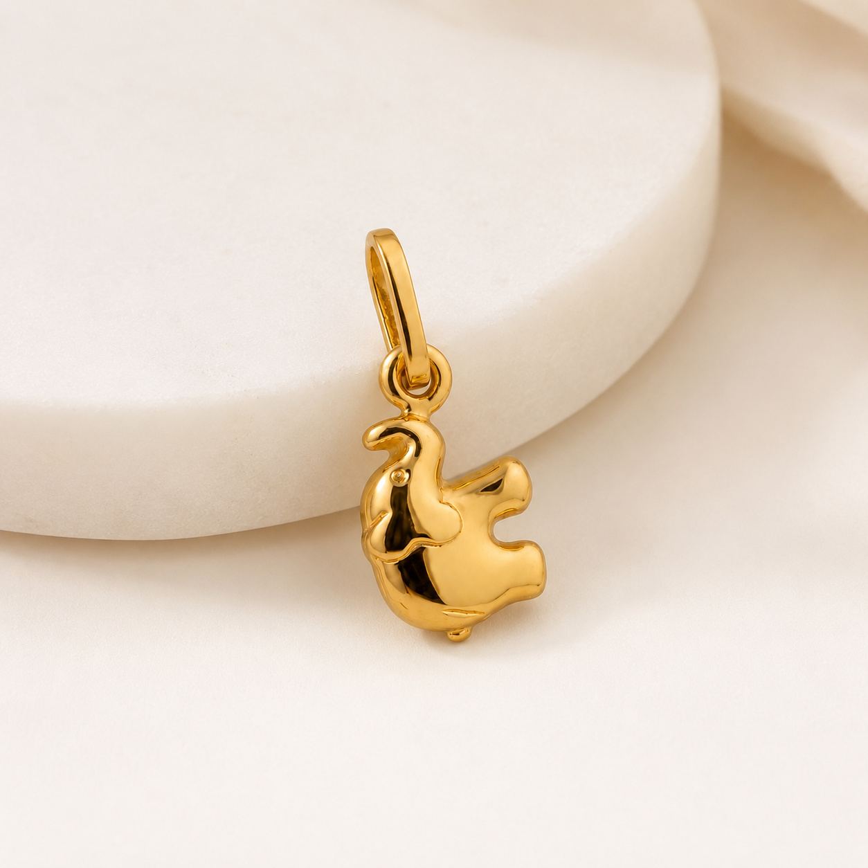 Pingente Elefante Banhado a Ouro 18k - 1,2 cm