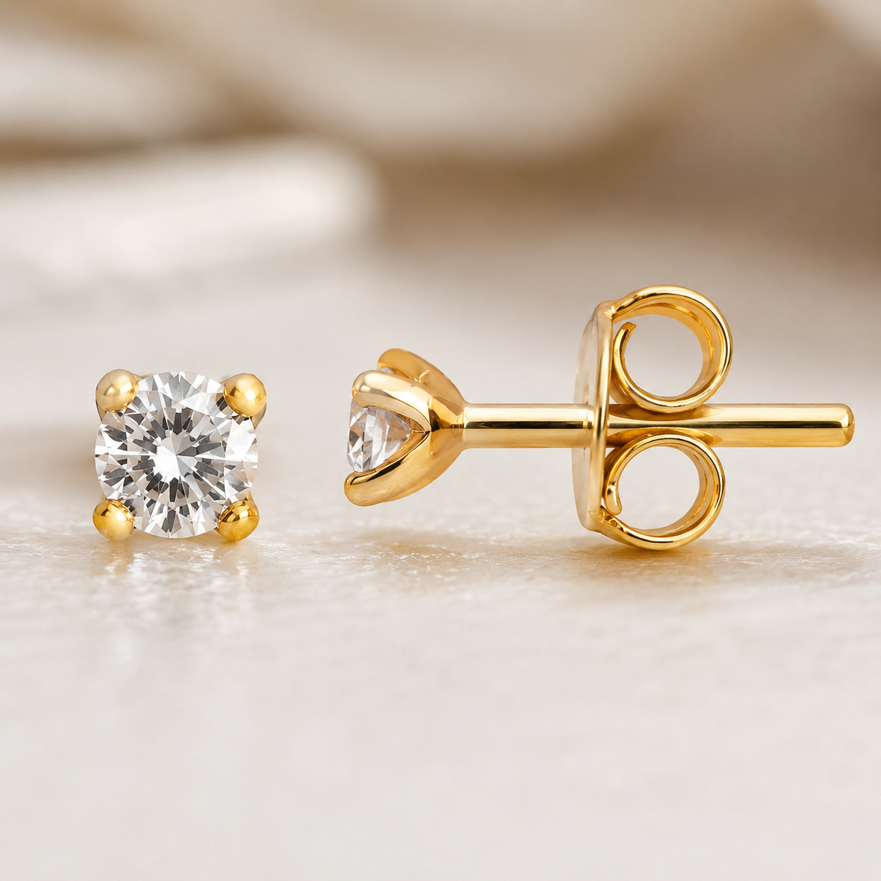 Brinco Ponto de Luz Banhado a Ouro 18K Zircônia - 3mm
