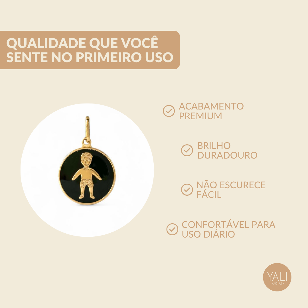 Pingente 1 Menino Banhado a Ouro 18k com Medalha Preta