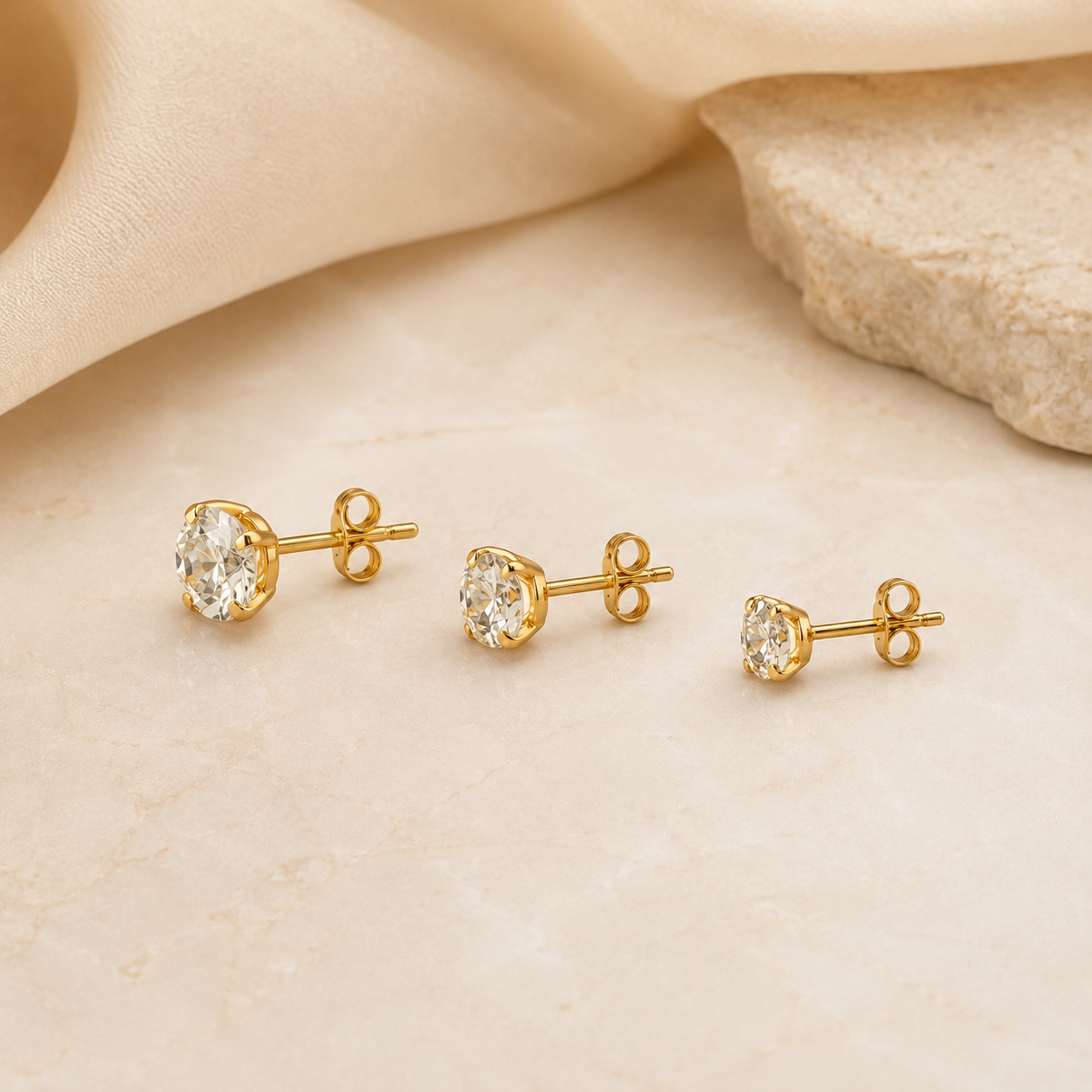 Trio de Brincos Ponto de Luz Banhado a Ouro 18k com Zircônias - 6 mm