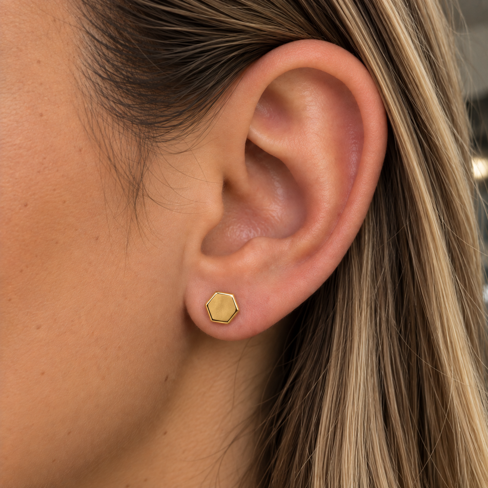 Brinco Hexágono Liso Banhado a Ouro 18k - 6 mm
