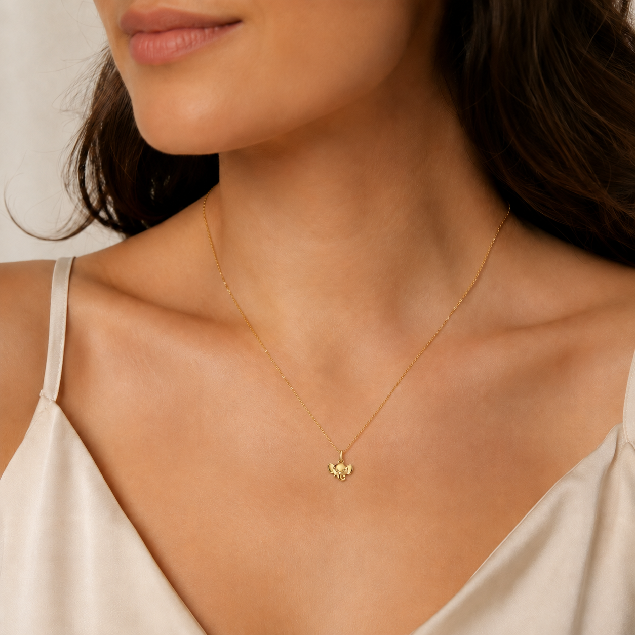 Pingente Elefante Banhado a ouro 18k - 8 mm