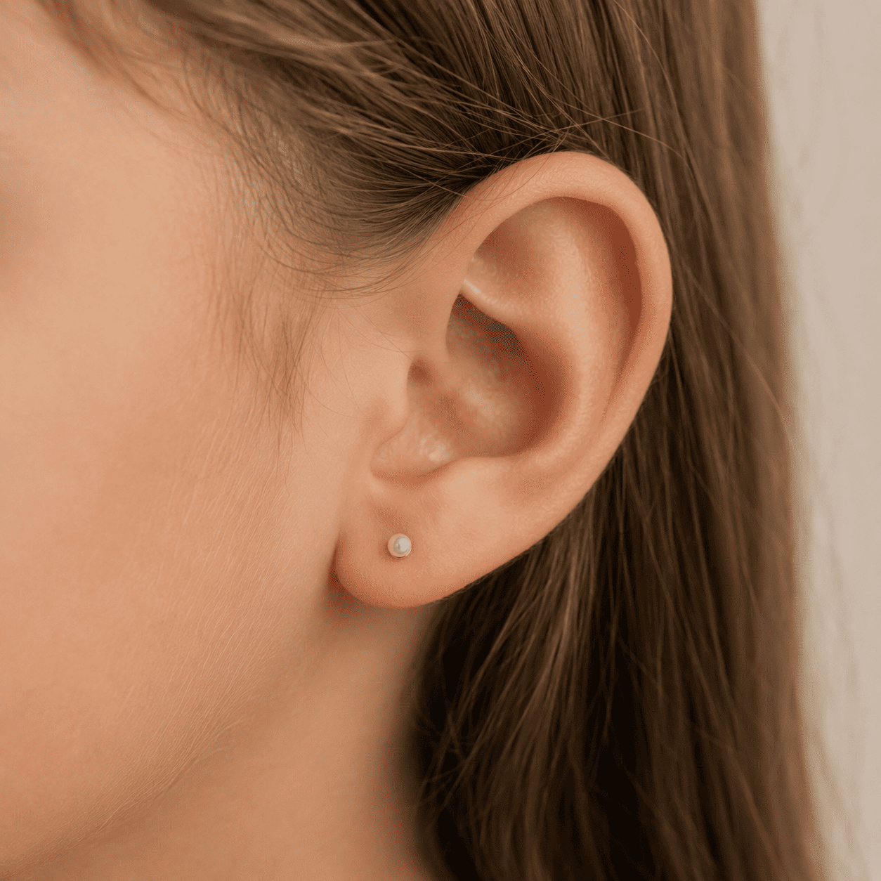 Brinco Infantil Pérola Banhado a Ouro 18k - 2mm