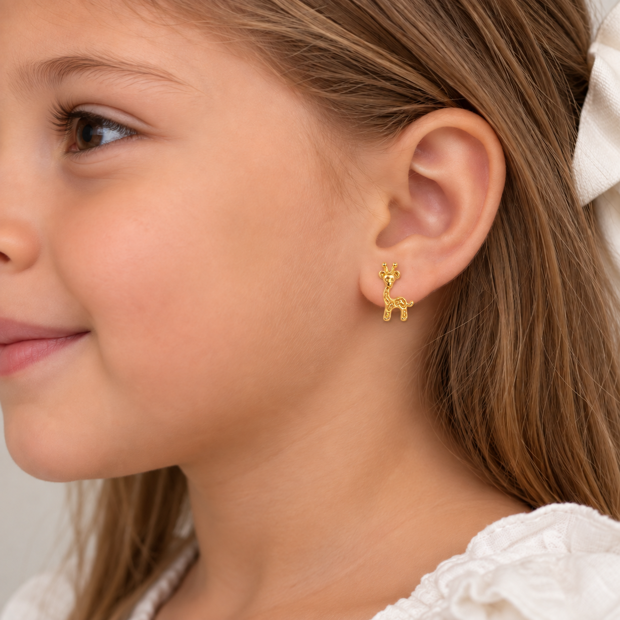 Brinco Infantil Girafa Banhado a Ouro 18k - 1,2 cm