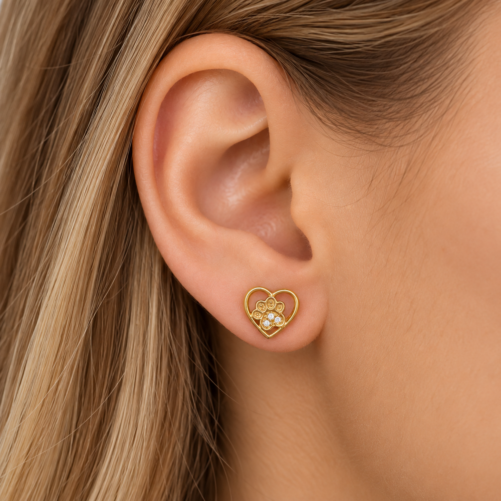 Brinco Coração com Patinha com Detalhes em Pedra Banhado a Ouro 18k com Zircônias - 9 mm