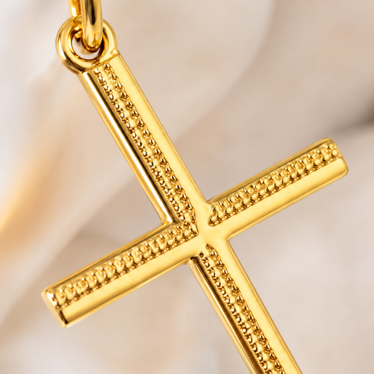 Pingente Cruz Crucifixo Trabalhado Banhado a Ouro 18k - 2,3 cm