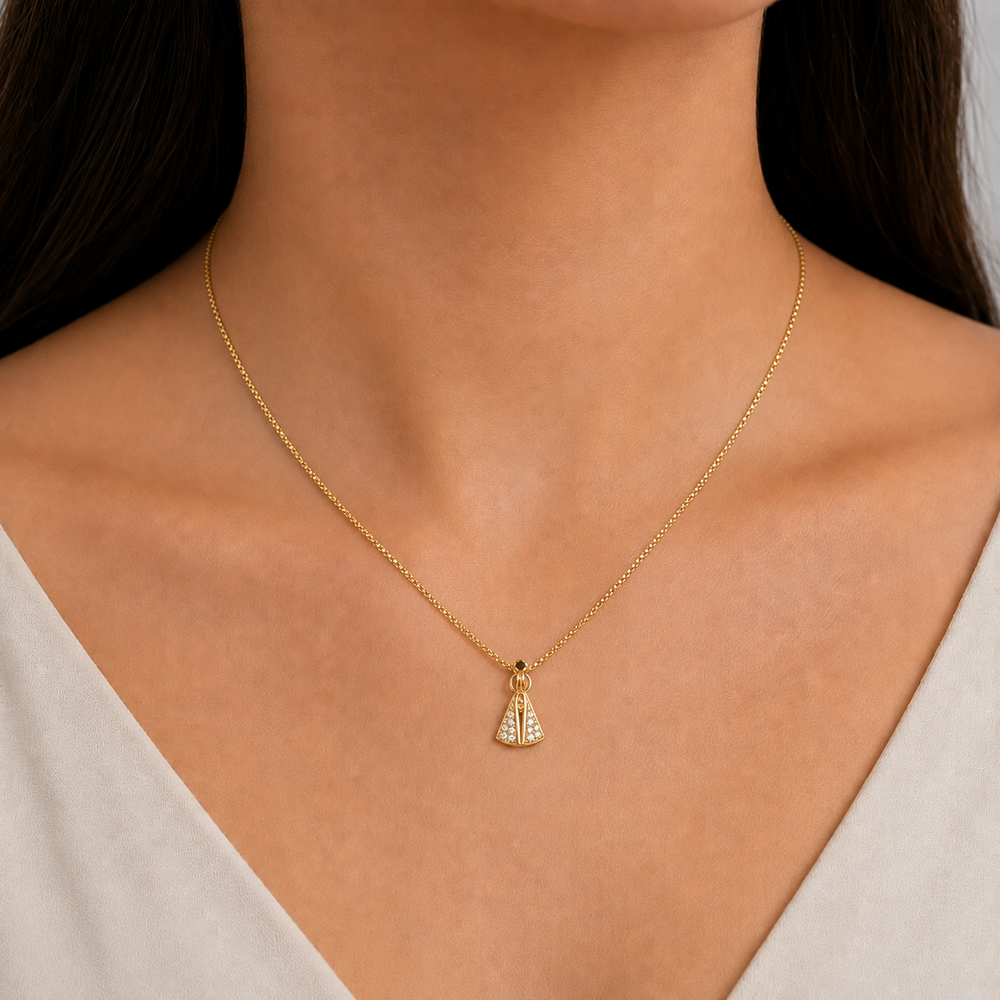 Colar Nossa Senhora Detalhes com Pedras Banhado a Ouro 18k com Zircônias - 40 cm + 4,5 cm (Alongador)
