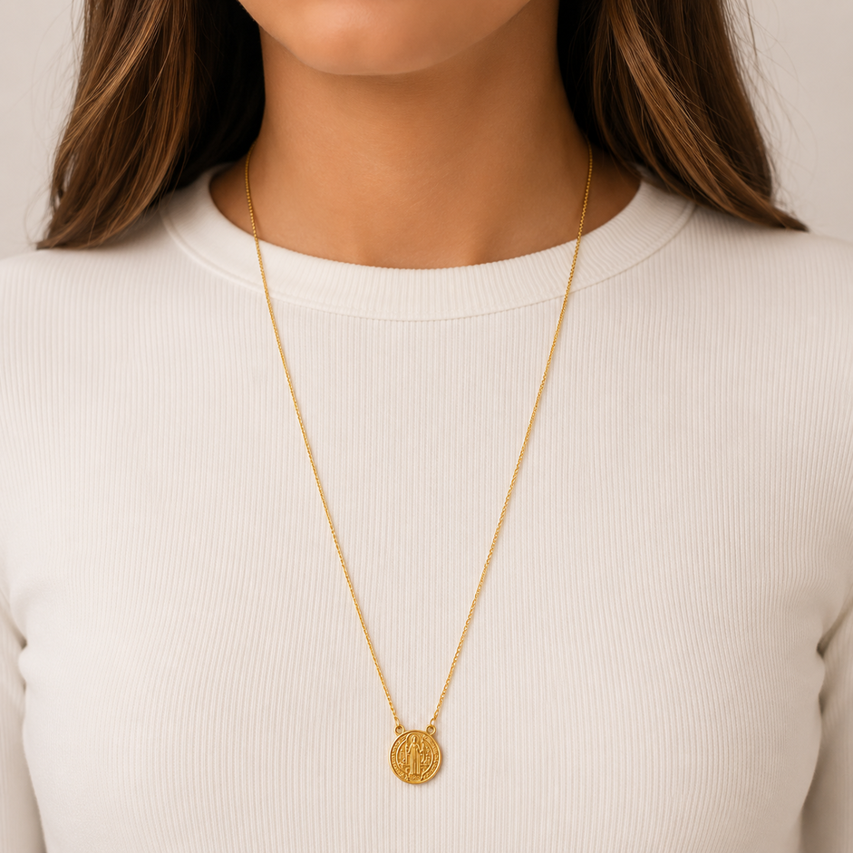 Corrente Escapulário São Bento Dupla Face Banhado a Ouro 18k - 68 cm