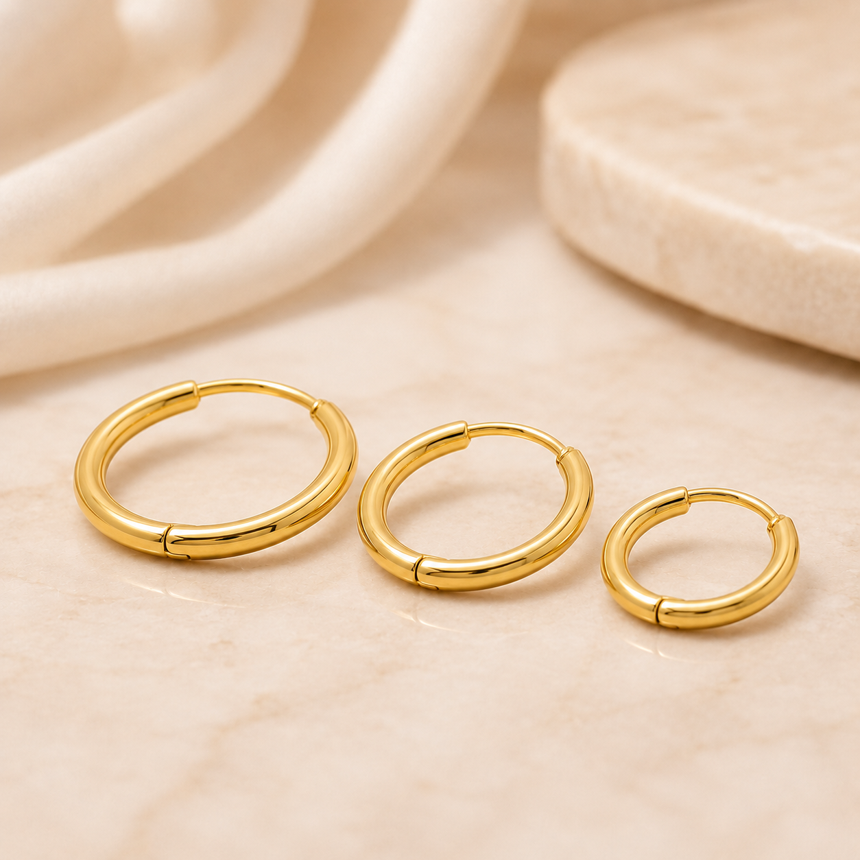 Trio de Brincos Argola Tubinho Banhado a Ouro 18k