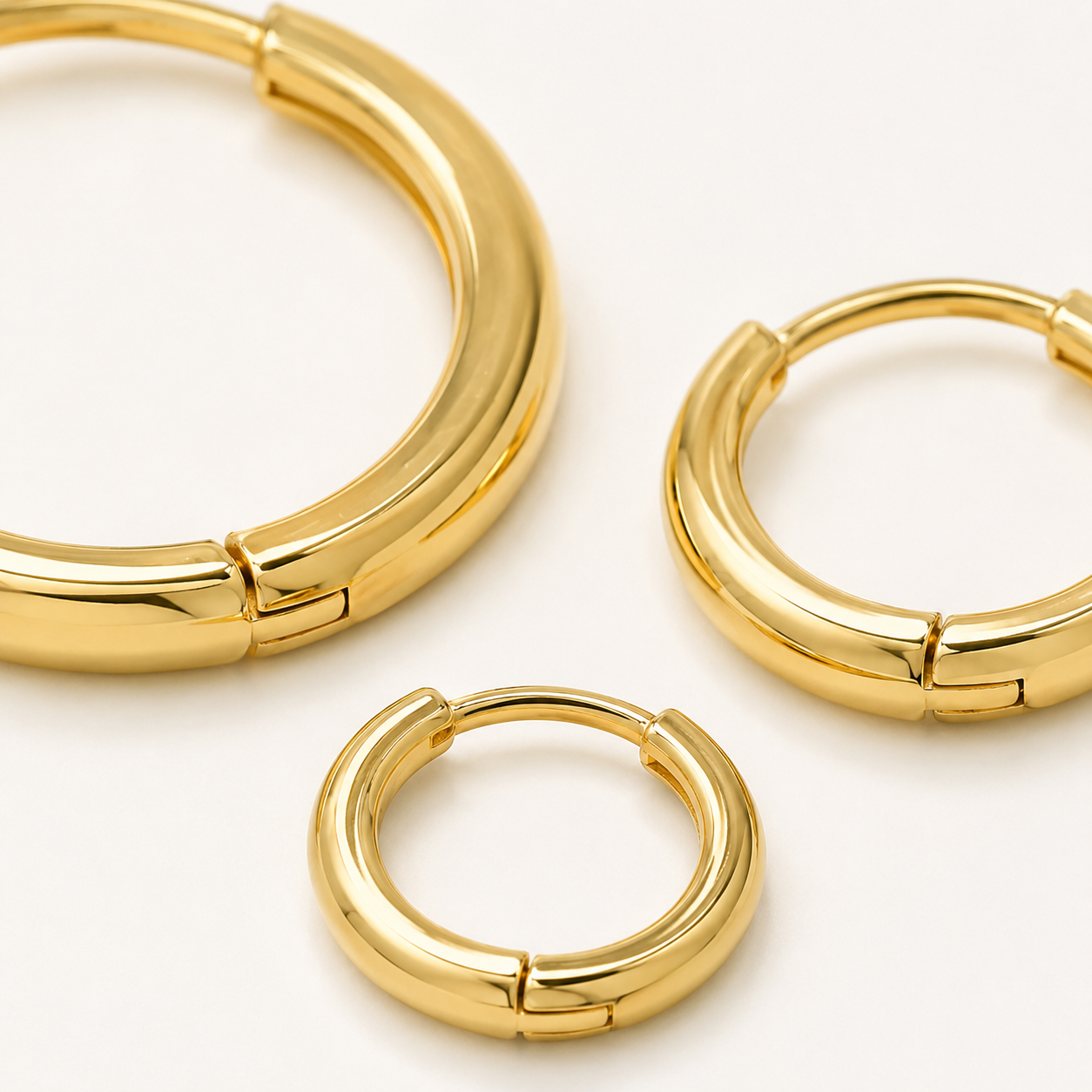 Trio de Brincos Argola Tubinho Banhado a Ouro 18k