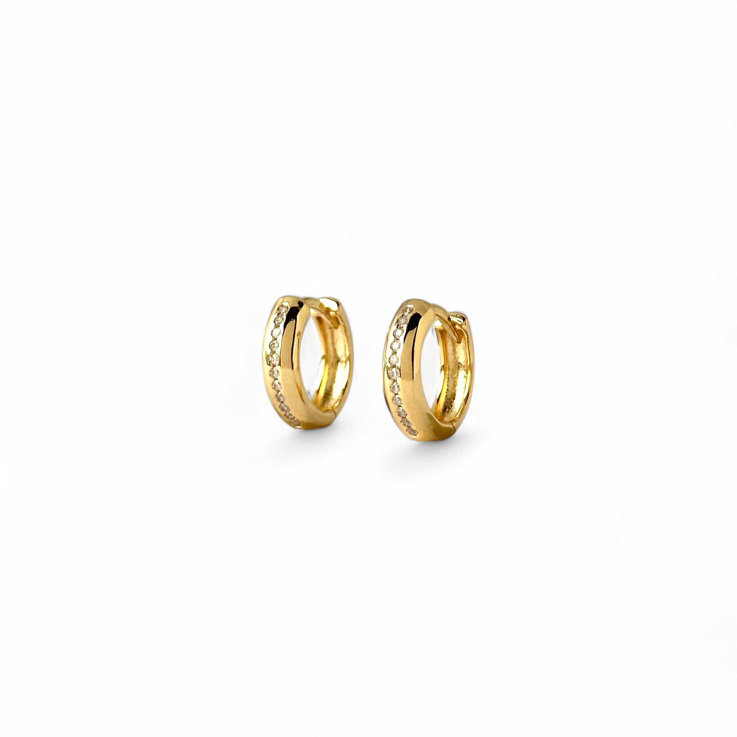 Brinco Argola Banhado a Ouro 18k com 1 Linha de Zircônias - 1,3cm