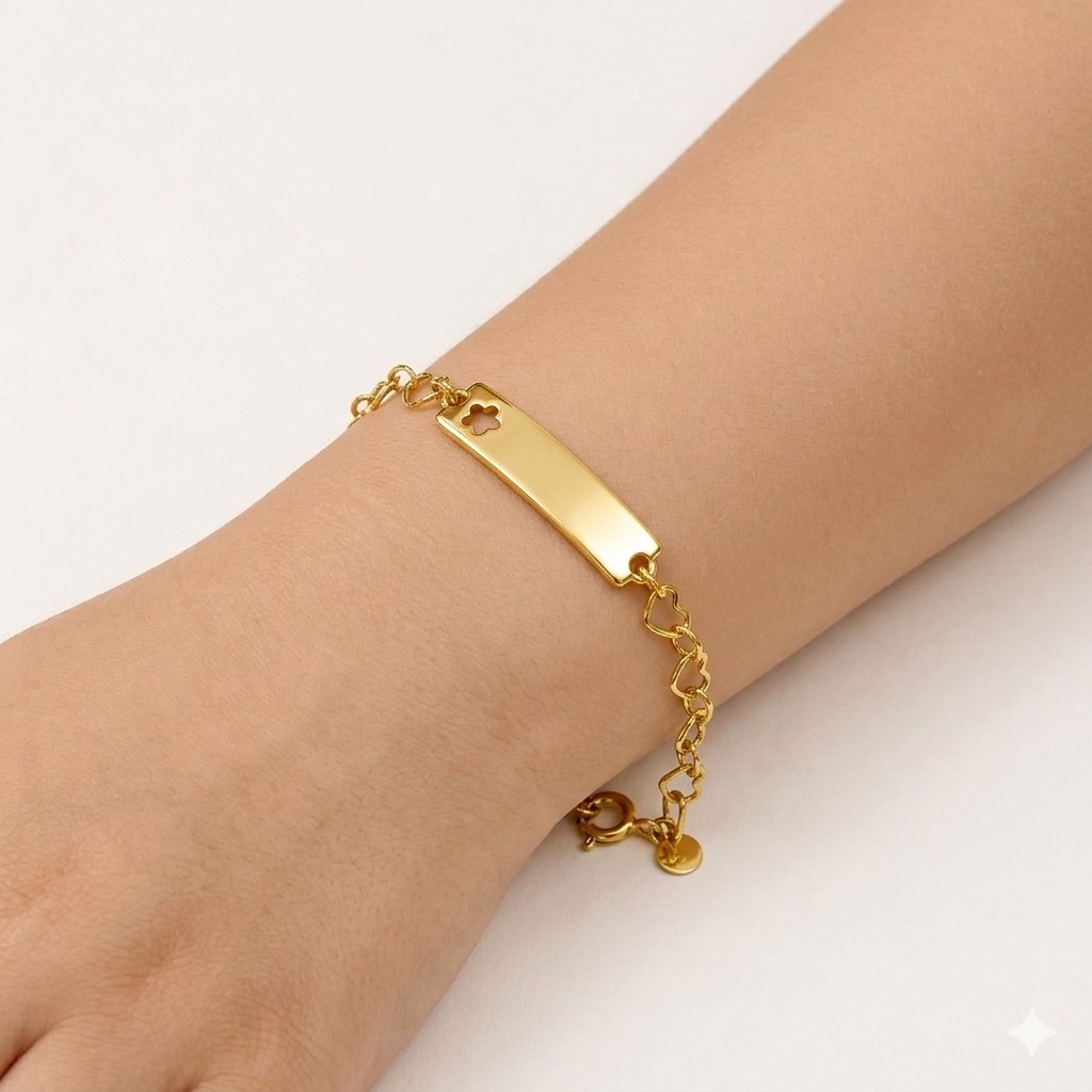 Pulseira Infantil Chapa com Estrela Vazada Banhada a Ouro 18k - 15cm
