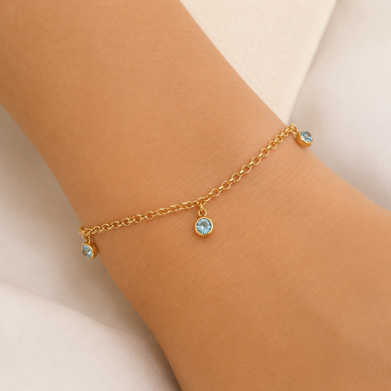 Pulseira Ponto de Luz Azul Banhada a Ouro 18k com Zircônias Azul - 16 cm + 4 cm (Alongador)
