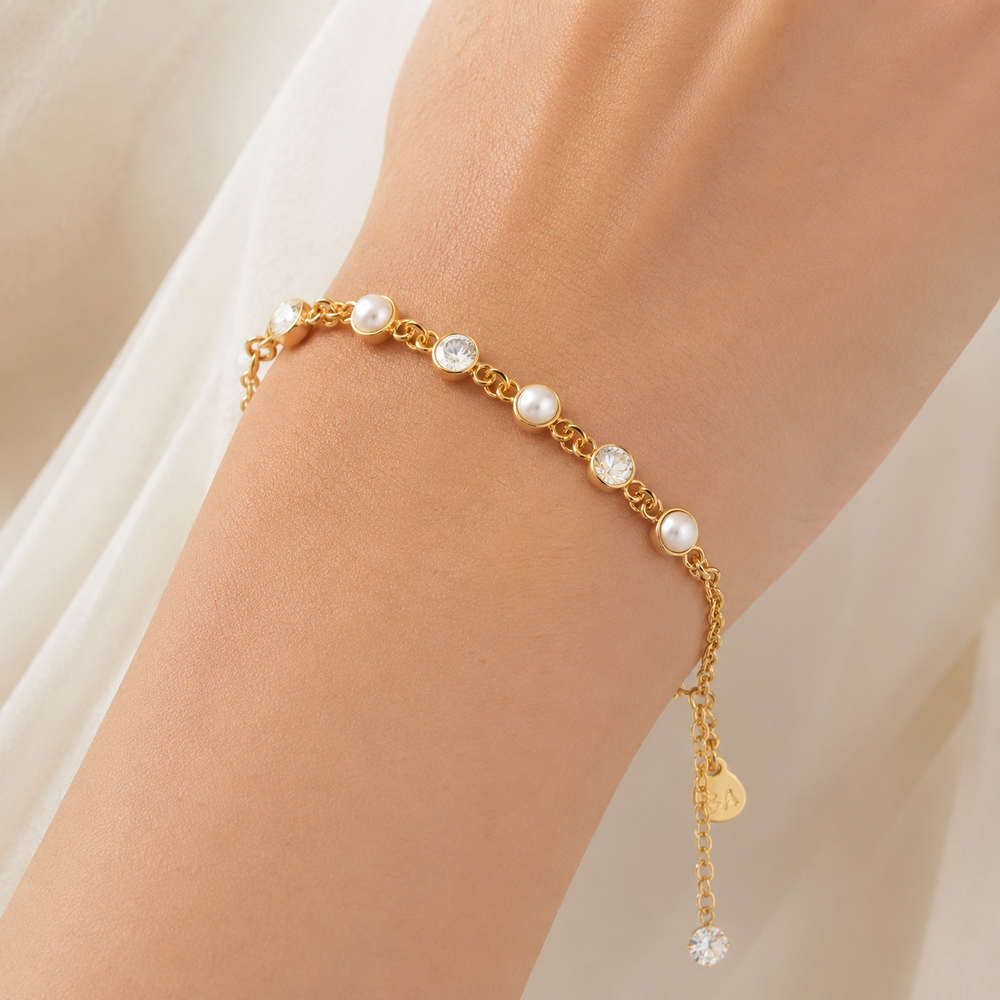 Pulseira Gravatinha Pérola e Zircônias Banhada a Ouro 18k com Zircônias